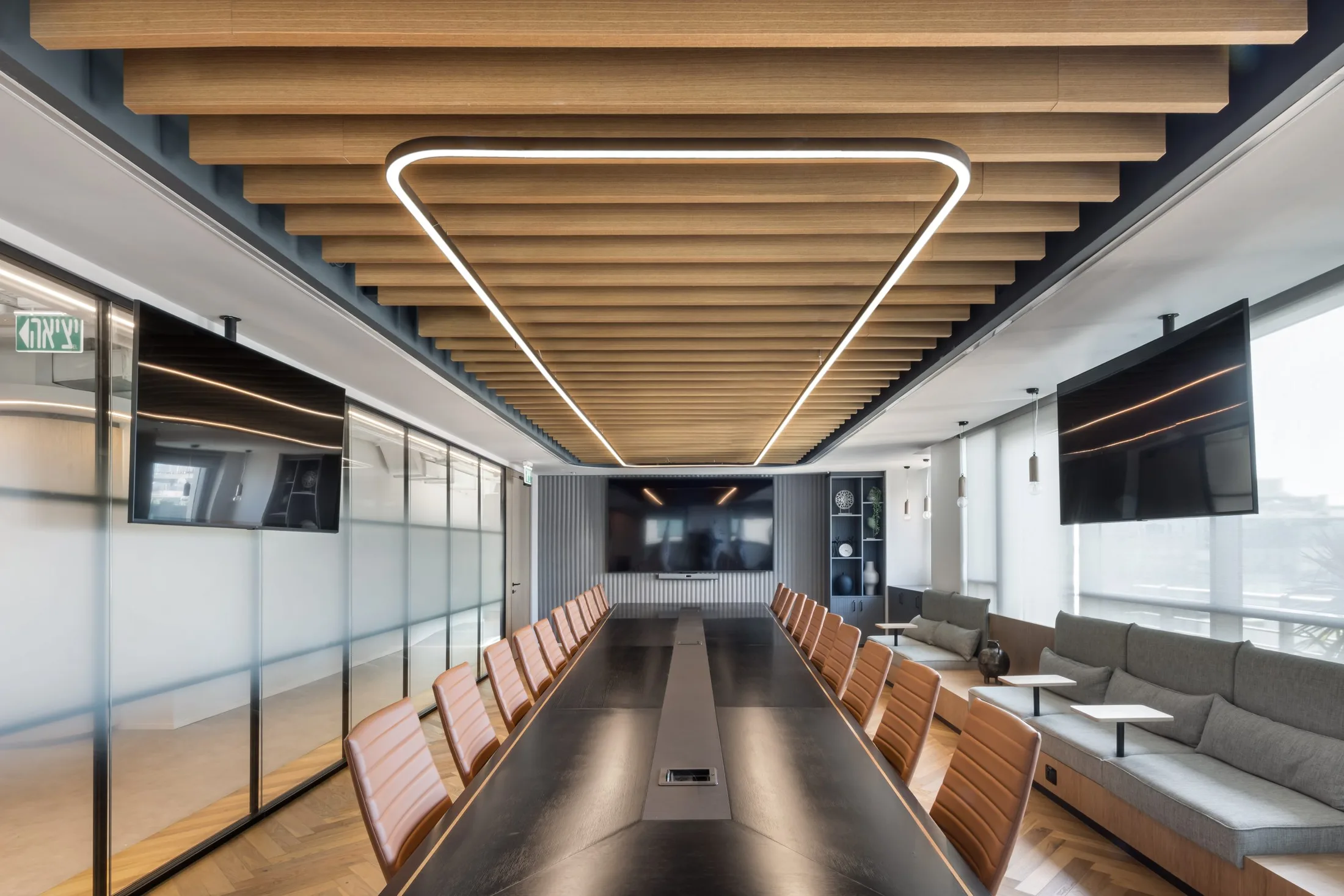 Meeting room at Assuta offices