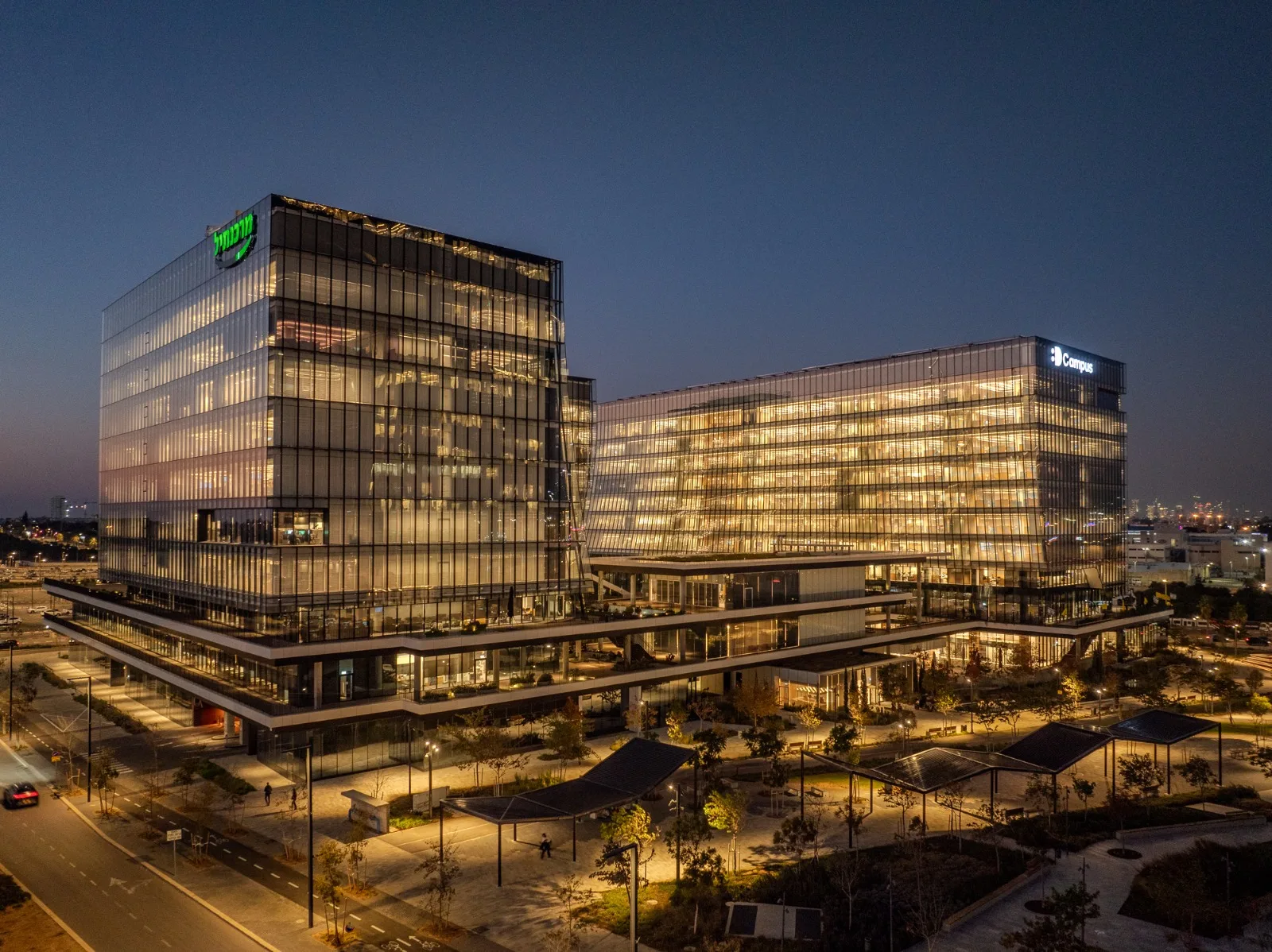 Complex 1000 Rishon LeZion — landscape and public realm lighting 8
