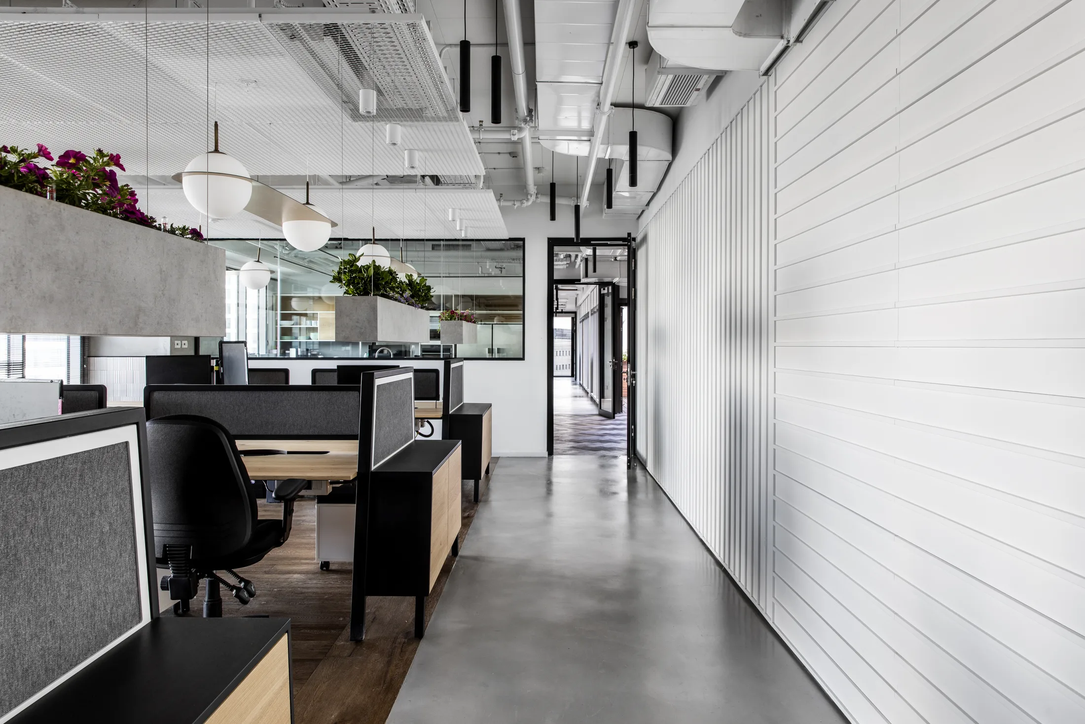 R2Net Herzliya Offices