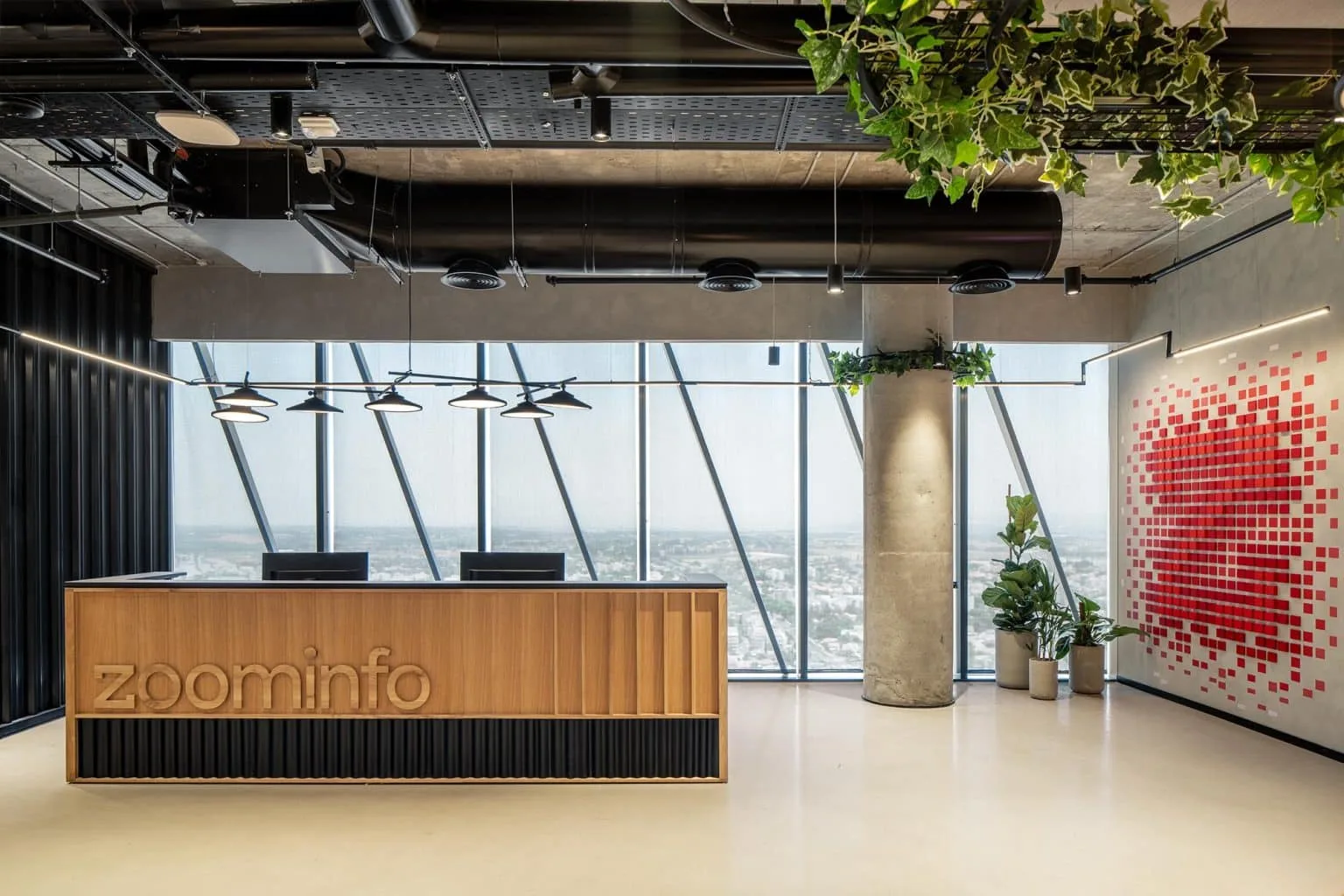 Reception desk at ZoomInfo Ra’anana offices
